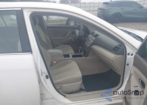 2007 Toyota Camry Le z USA, uszkodzony, nr VIN JTNBE46K373073121